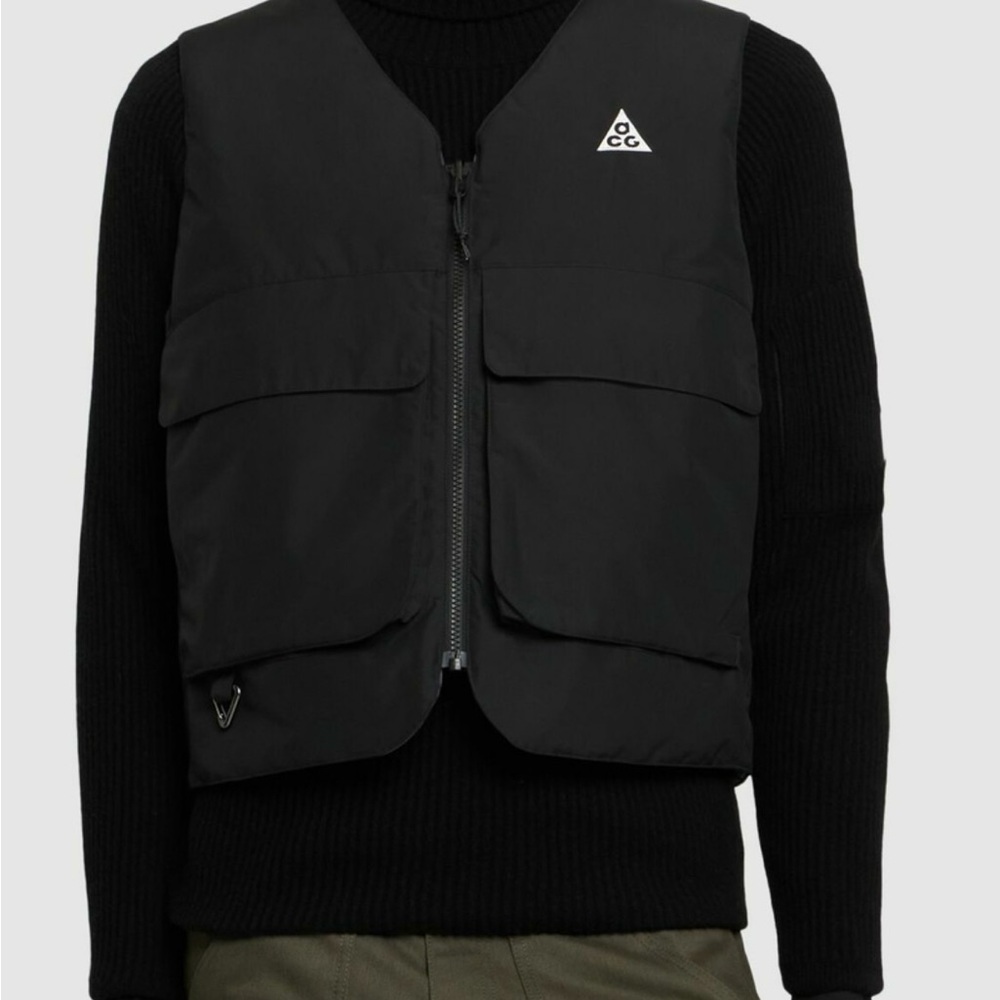 Nike ACG MED Skull Peak Reversible Vest Black Purple - Picture 16 of 16